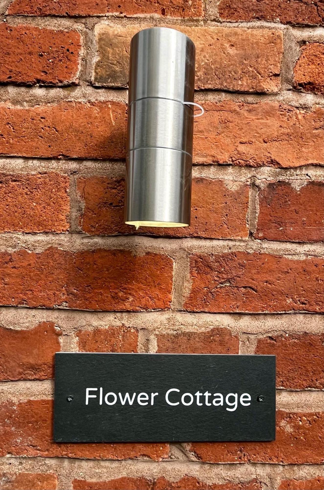 Flower Cottage By Ludlow Castle With Onsite Parking Kültér fotó