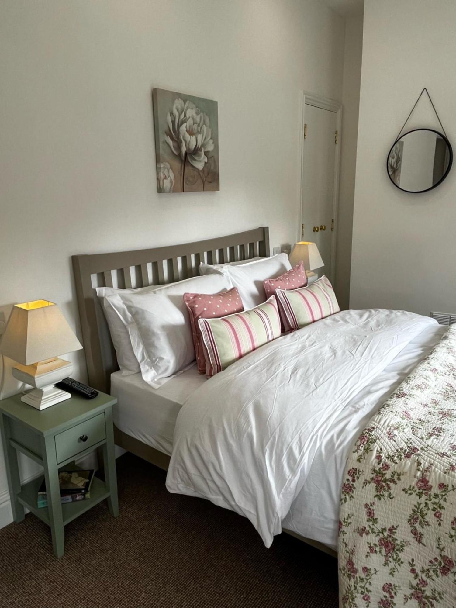 Flower Cottage By Ludlow Castle With Onsite Parking Kültér fotó